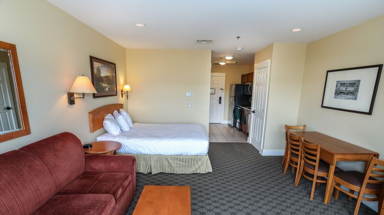 <b>Jackson Gore Inn on Okemo Mountain Room</b>. Images powered by <a href="https://www.leonardoworldwide.com/" title="Leonardo Worldwide" target="_blank">Leonardo</a>.