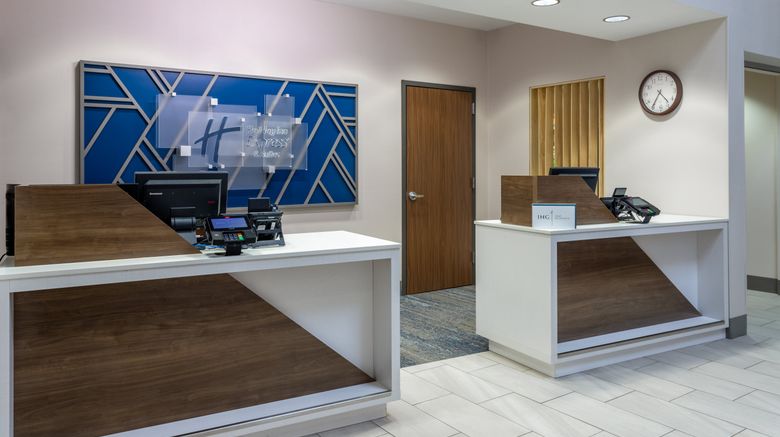 <b>Holiday Inn Express & Suites St. Paul Ne Lobby</b>. Images powered by <a href="https://www.leonardoworldwide.com/" title="Leonardo Worldwide" target="_blank">Leonardo</a>.