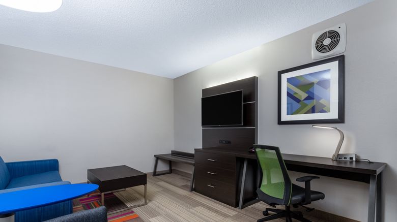 <b>Holiday Inn Express & Suites St. Paul Ne Suite</b>. Images powered by <a href="https://www.leonardoworldwide.com/" title="Leonardo Worldwide" target="_blank">Leonardo</a>.
