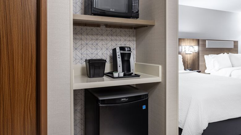 <b>Holiday Inn Express & Suites St. Paul Ne Room</b>. Images powered by <a href="https://www.leonardoworldwide.com/" title="Leonardo Worldwide" target="_blank">Leonardo</a>.