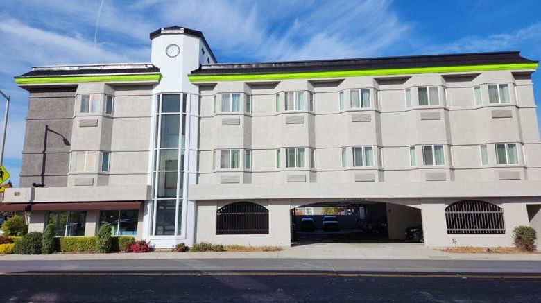 <b>The Atrium Hotel Exterior</b>. Images powered by <a href="https://leonardo.com/" title="Leonardo Worldwide" target="_blank">Leonardo</a>.