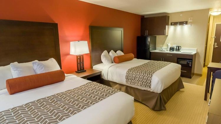 The Kanata Inns Invermere Room