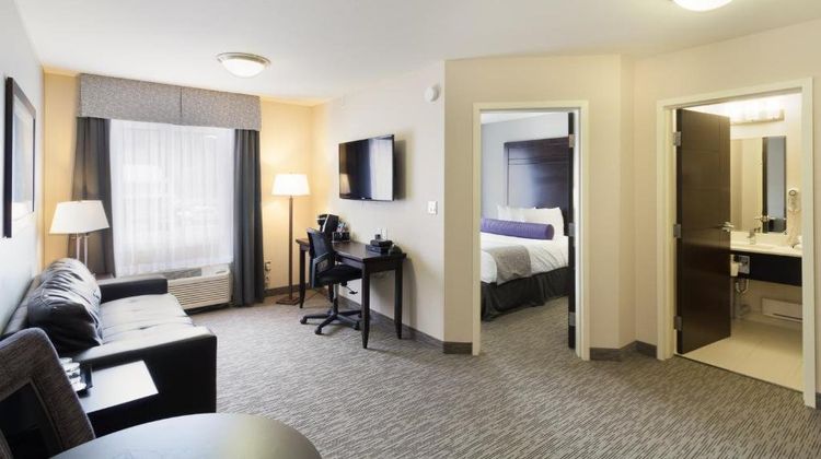 The Kanata by BCMInns Blairmore Suite
