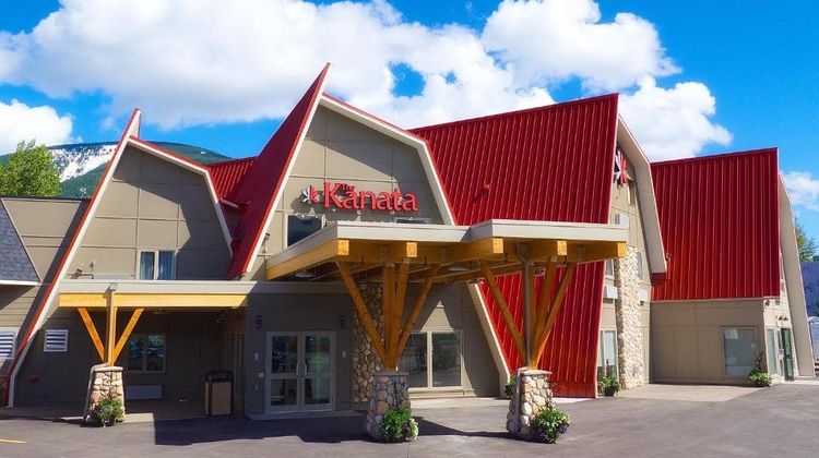 The Kanata by BCMInns Blairmore Exterior