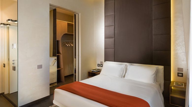 <b>The Glamore Milano Duomo Room</b>. Images powered by <a href="https://www.leonardoworldwide.com/" title="Leonardo Worldwide" target="_blank">Leonardo</a>.