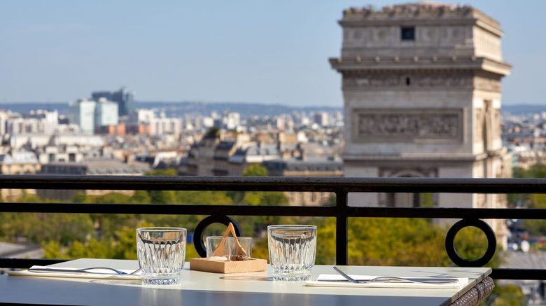 <b>Raphael Hotel Paris Restaurant</b>. Images powered by <a href=https://www.travelagewest.com/Hotels/Paris/