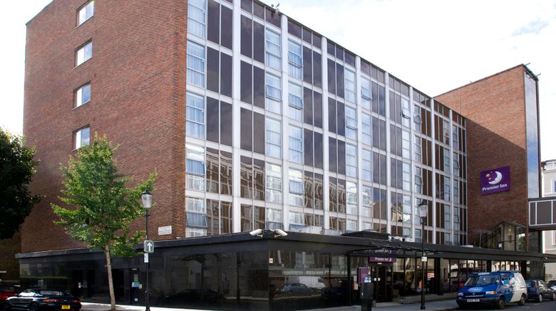 <b>Premier Inn London Kensington (Earls Ct) Exterior</b>. Images powered by <a href="https://www.leonardoworldwide.com/" title="Leonardo Worldwide" target="_blank">Leonardo</a>.