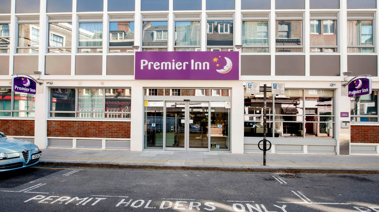 Premier Inn London Holborn Exterior