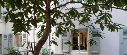 Pax Hotel Exterior