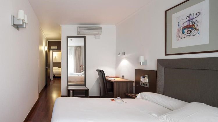 Yoldi Hotel Room