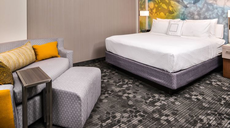 Courtyard Charlotte Northlake Room