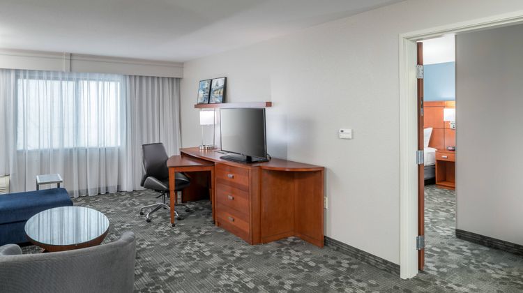 Courtyard by Marriott Austin Parmer/Tech Suite