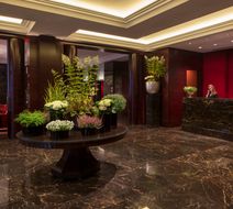 Four Seasons Hotel London at Park Lane Lobby