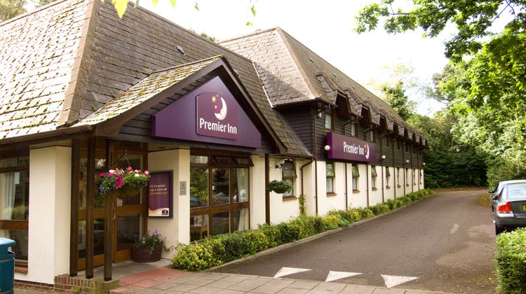 Premier Inn Bournemouth Ferndown Exterior