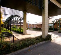 Premier Inn Bracknell Central Exterior