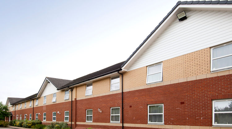Premier Inn Bradford South Exterior