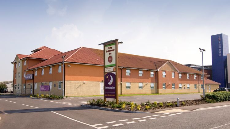Premier Inn Bridgwater Exterior