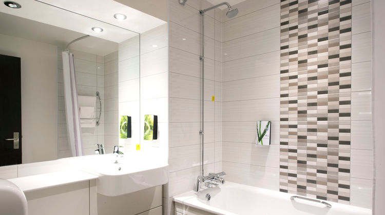 Premier Inn Bristol City Ctr Finzel Room