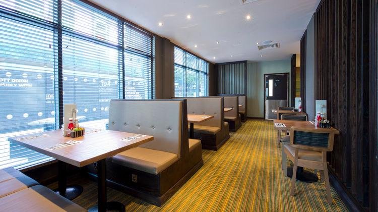 Premier Inn Bristol City Ctr Finzel Restaurant