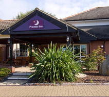 Premier Inn Bristol South Exterior