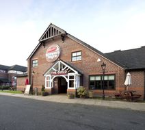 Premier Inn Bromsgrove Central Exterior