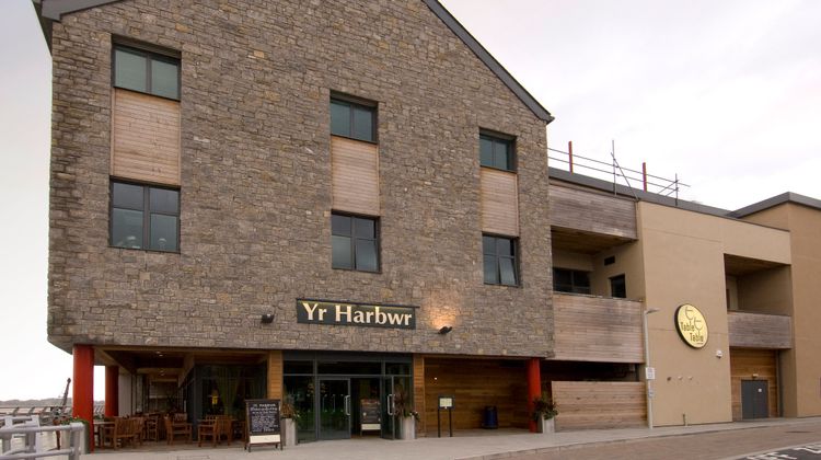 Premier Inn Caernarfon Exterior