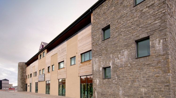 Premier Inn Caernarfon Exterior