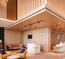 Holiday Inn & Suites Dubai Science Park Lobby