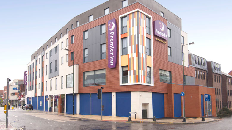 <b>Premier Inn Camberley Exterior</b>. Images powered by <a href="https://www.leonardoworldwide.com/" title="Leonardo Worldwide" target="_blank">Leonardo</a>.