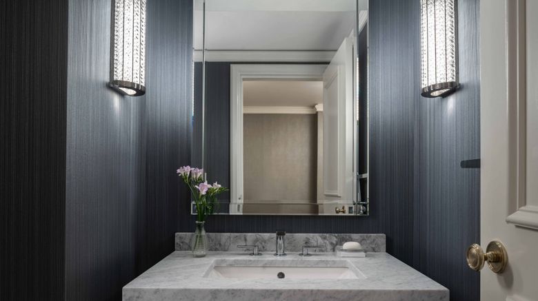 <b>The Ritz-Carlton, St Louis Room</b>. Images powered by <a href="https://www.leonardoworldwide.com/" title="Leonardo Worldwide" target="_blank">Leonardo</a>.