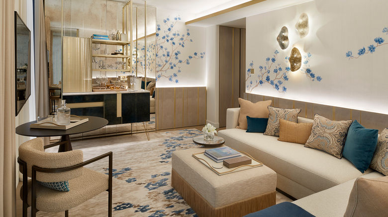 <b>Mandarin Oriental Mayfair, London Suite</b>. Images powered by <a href="https://www.leonardoworldwide.com/" title="Leonardo Worldwide" target="_blank">Leonardo</a>.