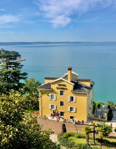 Hotels Riviera & Maximilian's