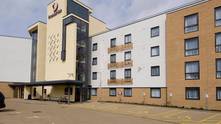 Premier Inn Cambridge (A14, J32) Exterior