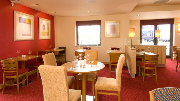 Premier Inn Cambridge (A14, J32) Restaurant