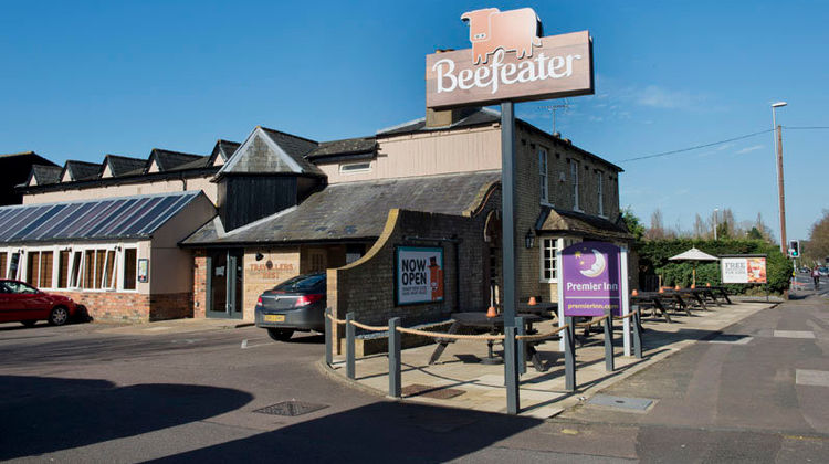 Premier Inn Cambridge North (Girton) Exterior
