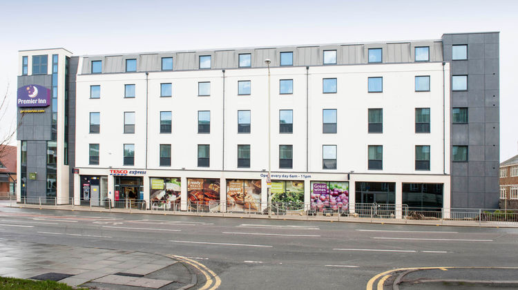 Premier Inn Canterbury City Centre Exterior