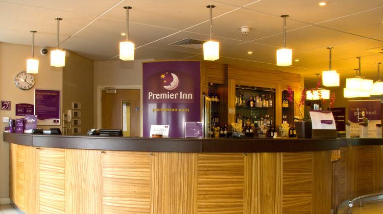Premier Inn Castleford (Xscape,M62,J32) Lobby