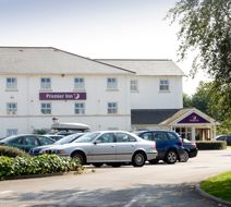 Premier Inn Cheltenham Central Exterior