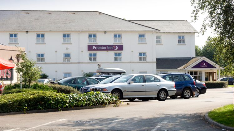 Premier Inn Cheltenham Central Exterior