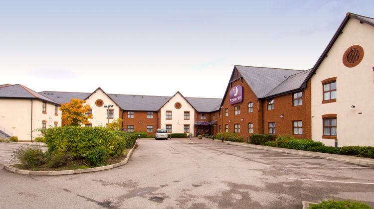 Premier Inn Chester Central (South East) Exterior
