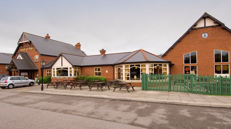 Premier Inn Chester Central (South East) Exterior