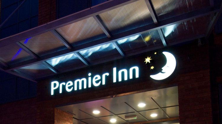 Premier Inn Chester City Centre Exterior