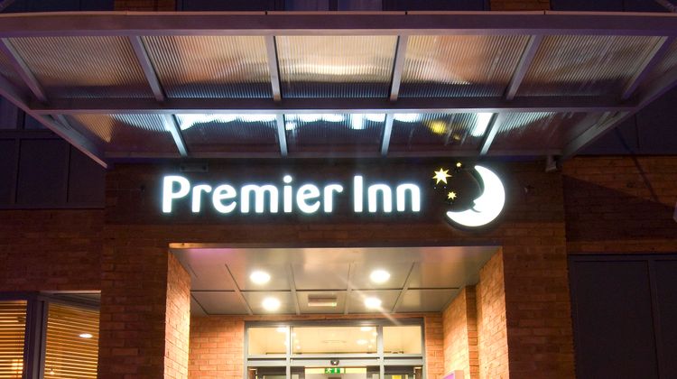 Premier Inn Chester City Centre Exterior