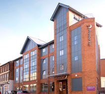 Premier Inn Chester City Centre Exterior