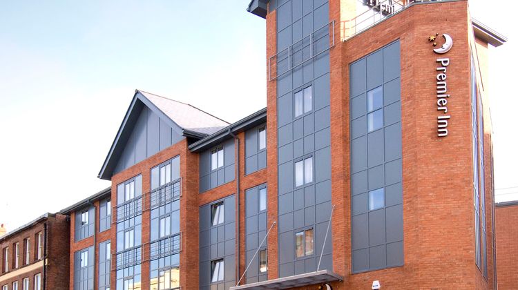 Premier Inn Chester City Centre Exterior