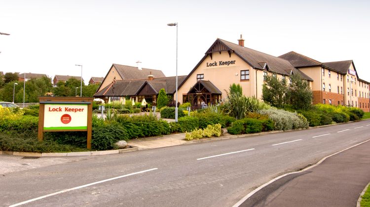 Premier Inn Chesterfield North Exterior