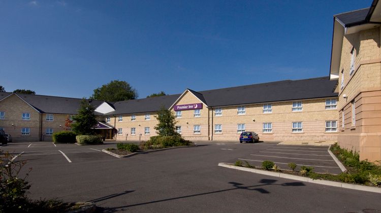 Premier Inn Chippenham Exterior