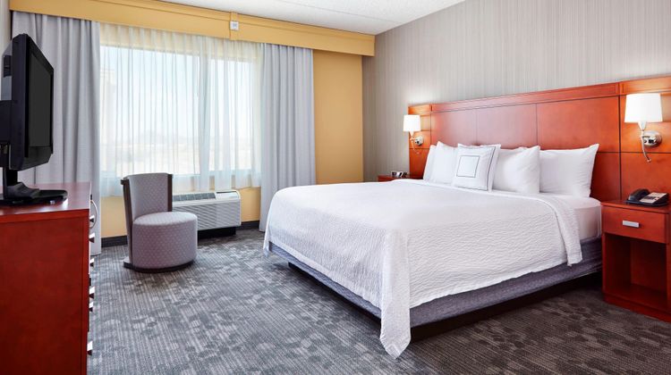 Courtyard Phoenix North/Happy Valley Suite