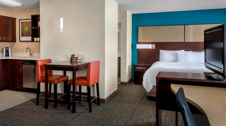 <b>Residence Inn Pittsburgh Cranberry Towns Suite</b>. Images powered by <a href="https://www.leonardoworldwide.com/" title="Leonardo Worldwide" target="_blank">Leonardo</a>.