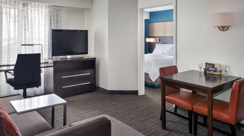 <b>Residence Inn Pittsburgh Cranberry Towns Suite</b>. Images powered by <a href="https://www.leonardoworldwide.com/" title="Leonardo Worldwide" target="_blank">Leonardo</a>.